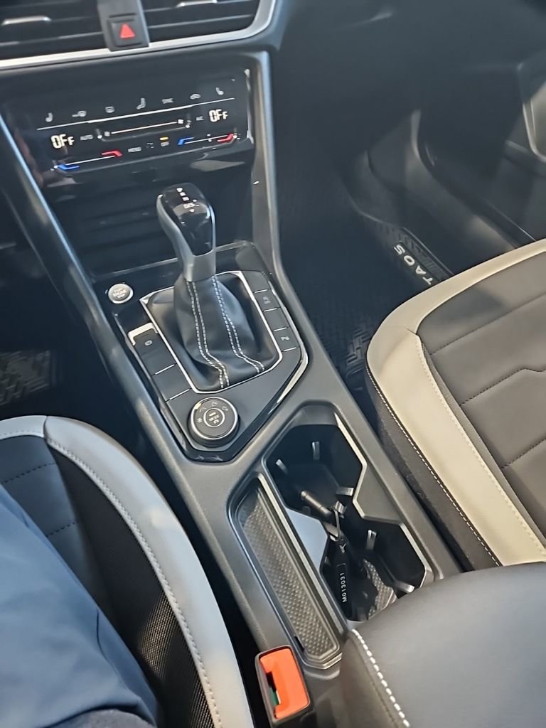 New 2026 Volkswagen Taos SE AWD/4WD image 30