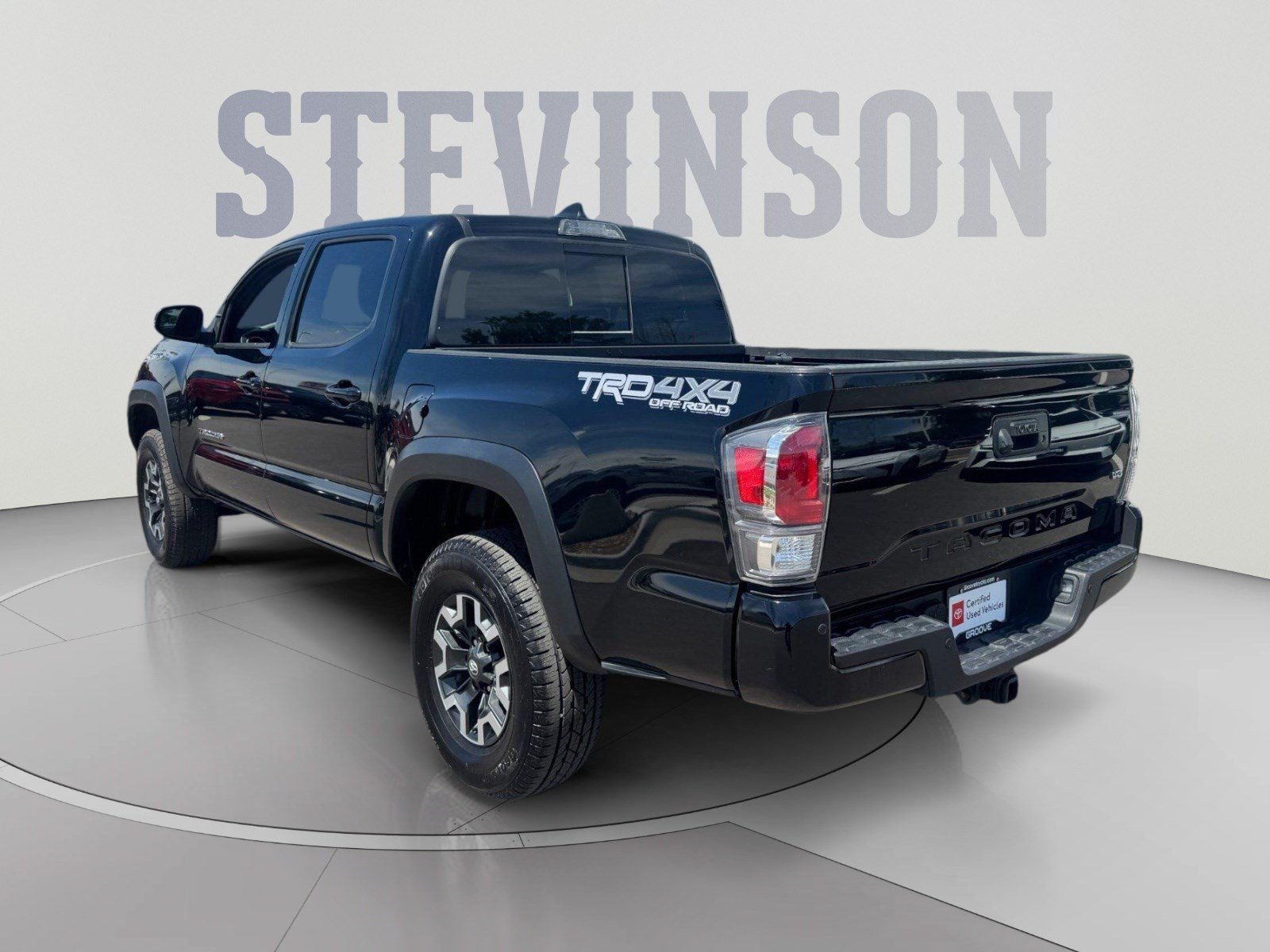 Used 2021 Toyota Tacoma TRD Off-Road w/ Technology Package AWD/4WD image 3