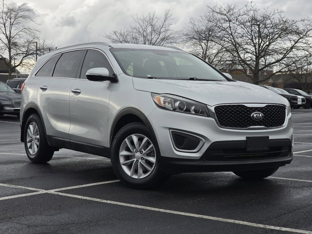 Used 2017 Kia Sorento 2.4L LX w/ LX Convenience Package image 2