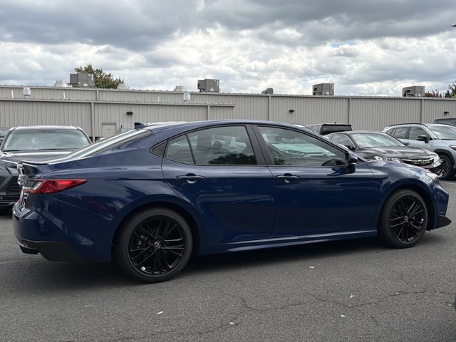 Used 2026 Toyota Camry SE w/ Convenience Package image 4