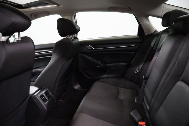 Used 2018 Honda Accord EX image 30