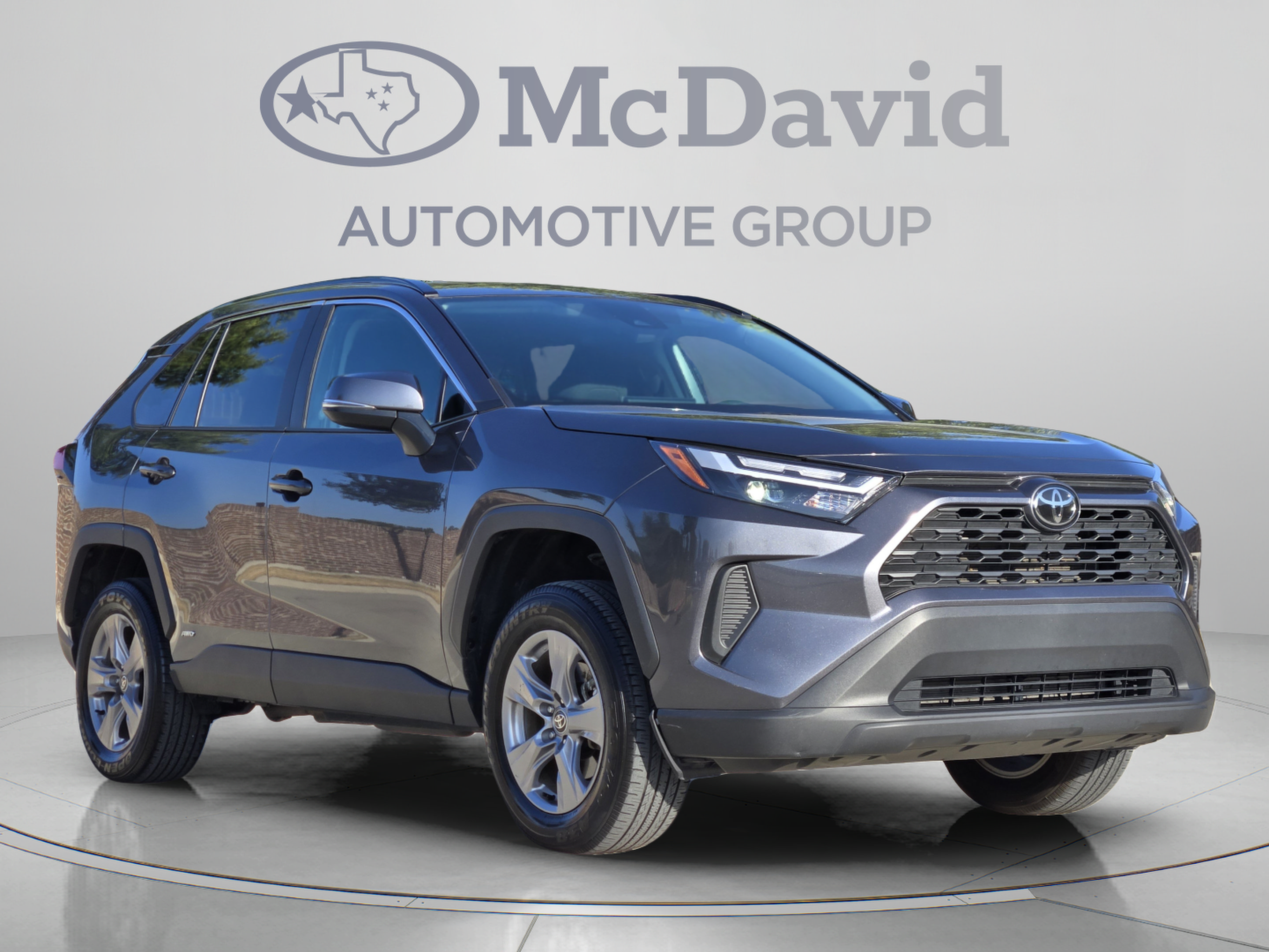 Used 2025 Toyota RAV4 XLE AWD/4WD image 8