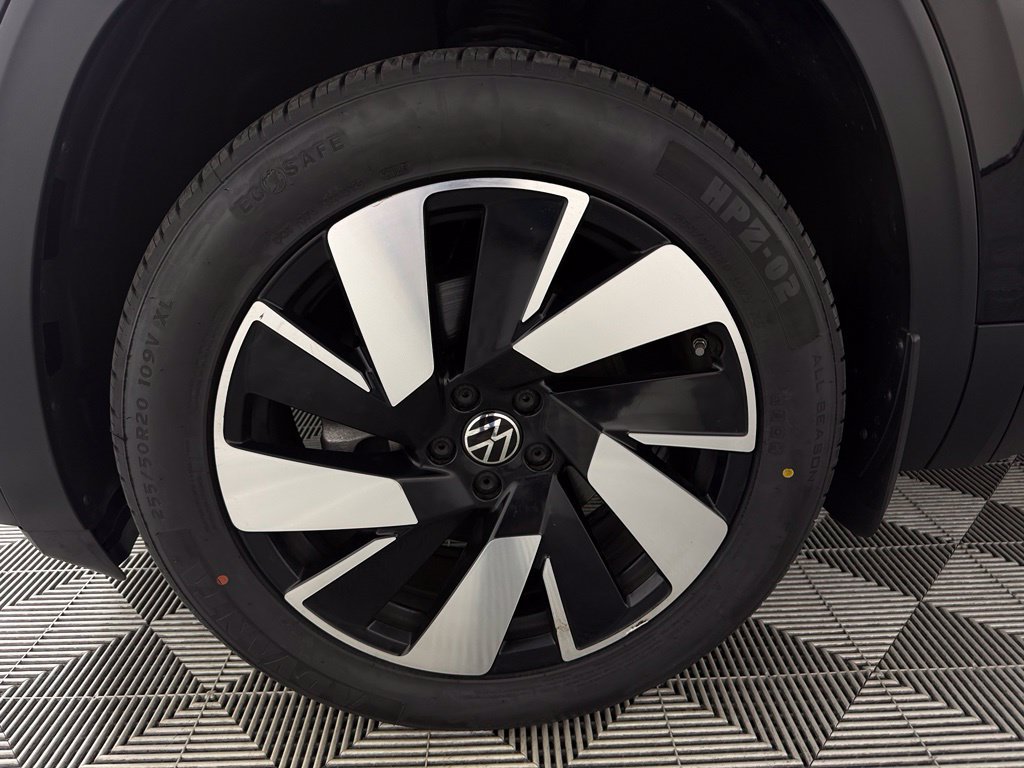 Used 2024 Volkswagen Atlas Cross Sport SE AWD/4WD image 11