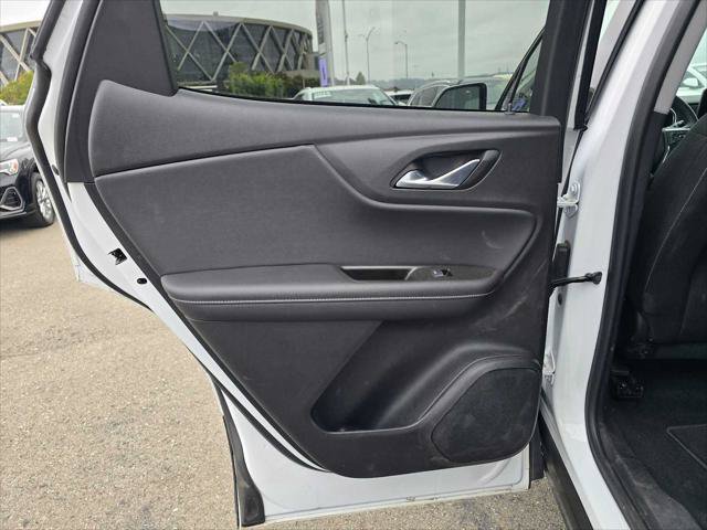 Used 2025 Chevrolet Blazer LT AWD/4WD image 14
