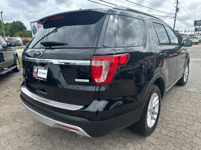 Used 2017 Ford Explorer XLT w/ Equipment Group 202A image 12