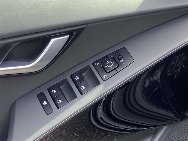 New 2025 Kia Niro EX image 13