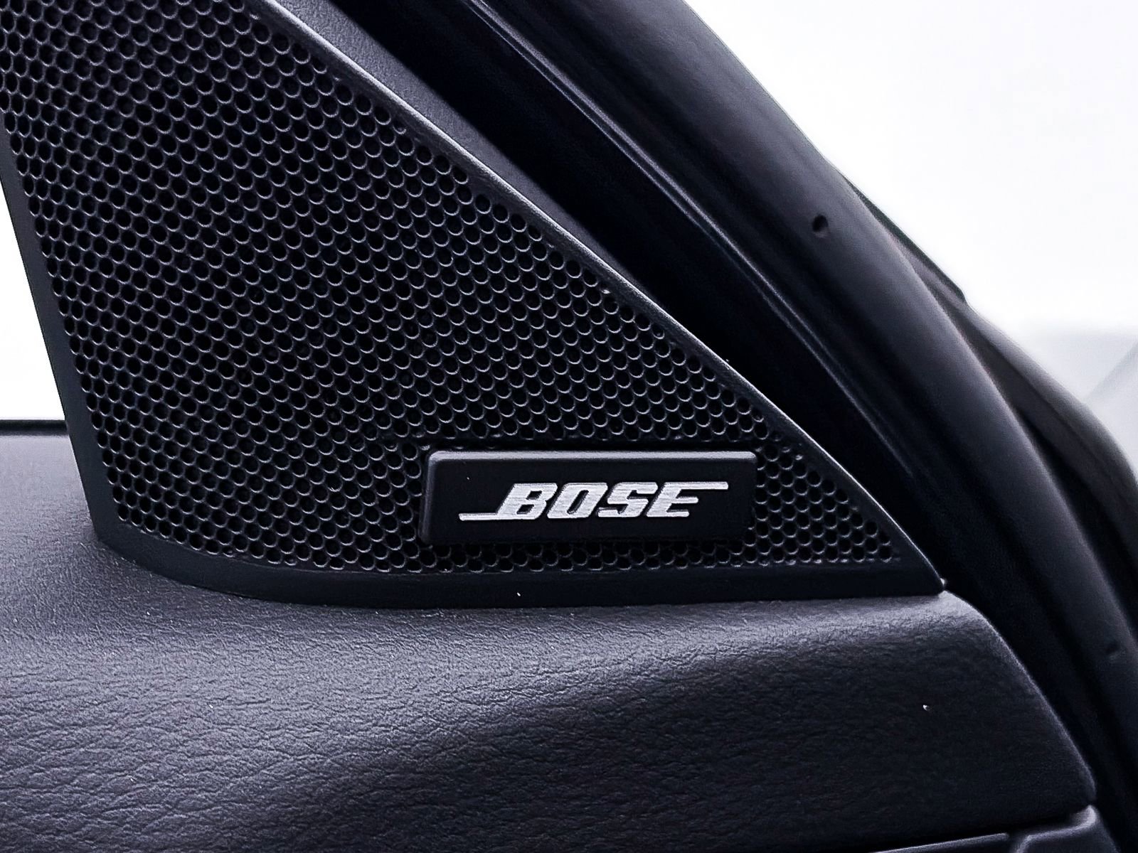 Used 2025 MAZDA CX-50 AWD 2.5 Hybrid w/ Premium Pkg image 4