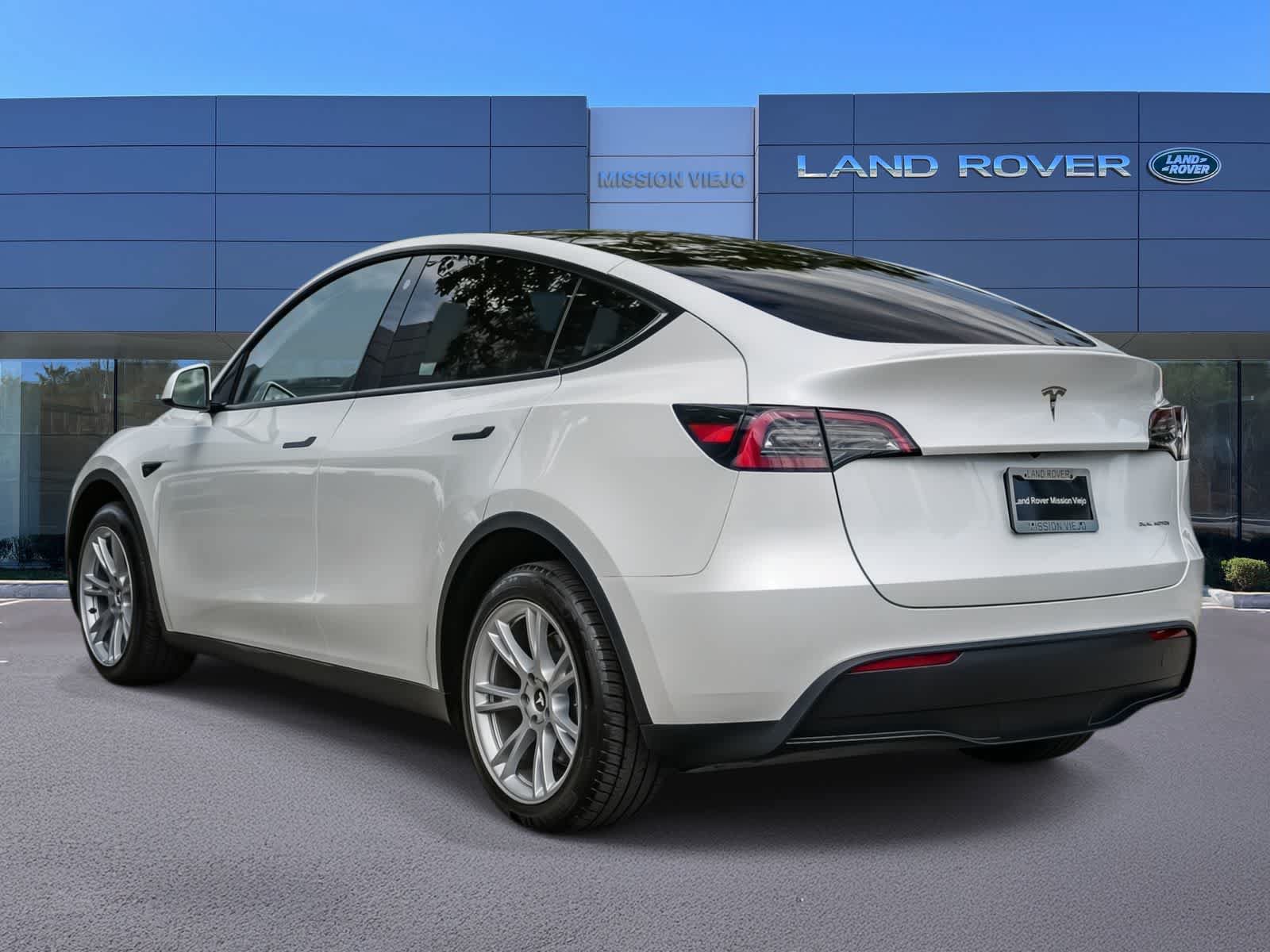 Used 2023 Tesla Model Y Long Range AWD/4WD image 6