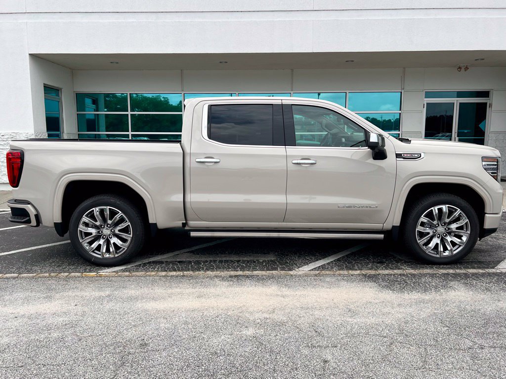 New 2026 GMC Sierra 1500 Denali w/ Denali Reserve Package AWD/4WD image 3