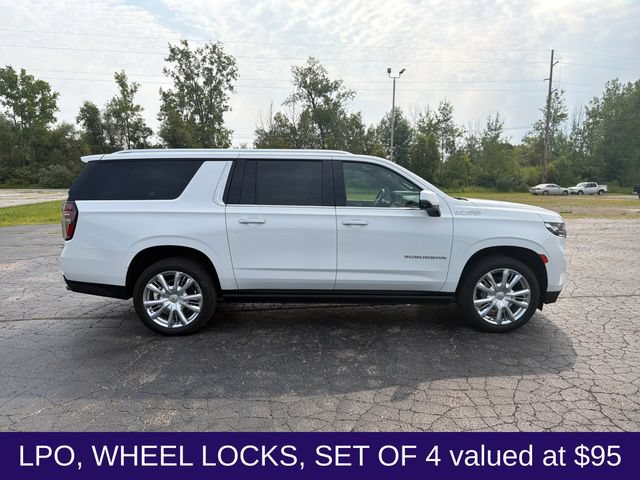 Used 2023 Chevrolet Suburban High Country AWD/4WD image 8