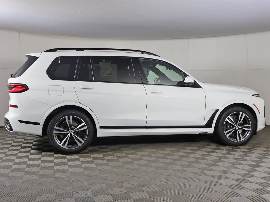Used 2024 BMW X7 xDrive40i w/ M Sport Package AWD/4WD image 20