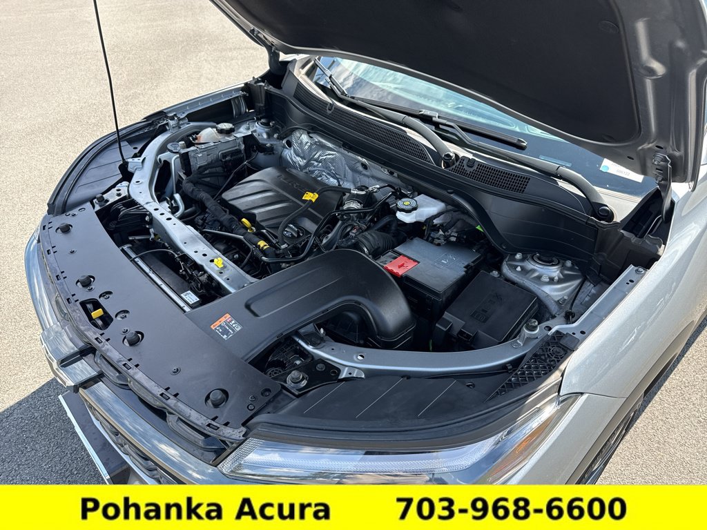 Used 2024 Chevrolet Trax RS w/ Sunroof Package FWD image 29
