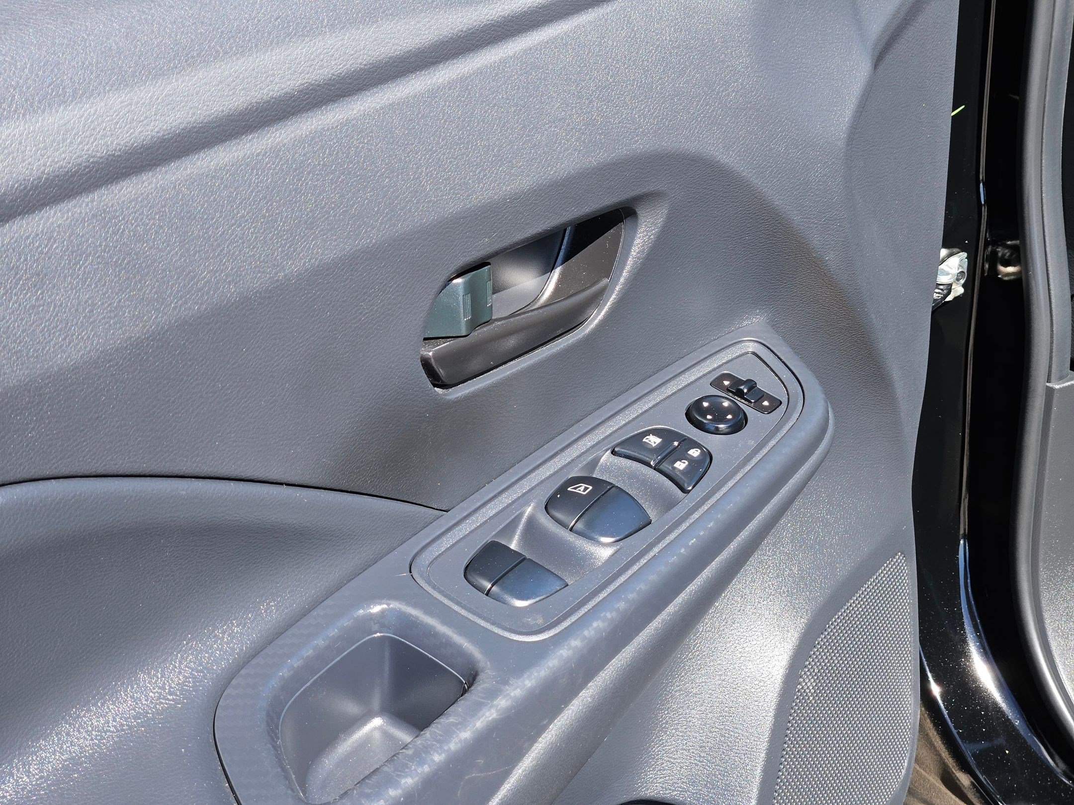 Used 2025 Nissan Versa S w/ S Plus Package image 12