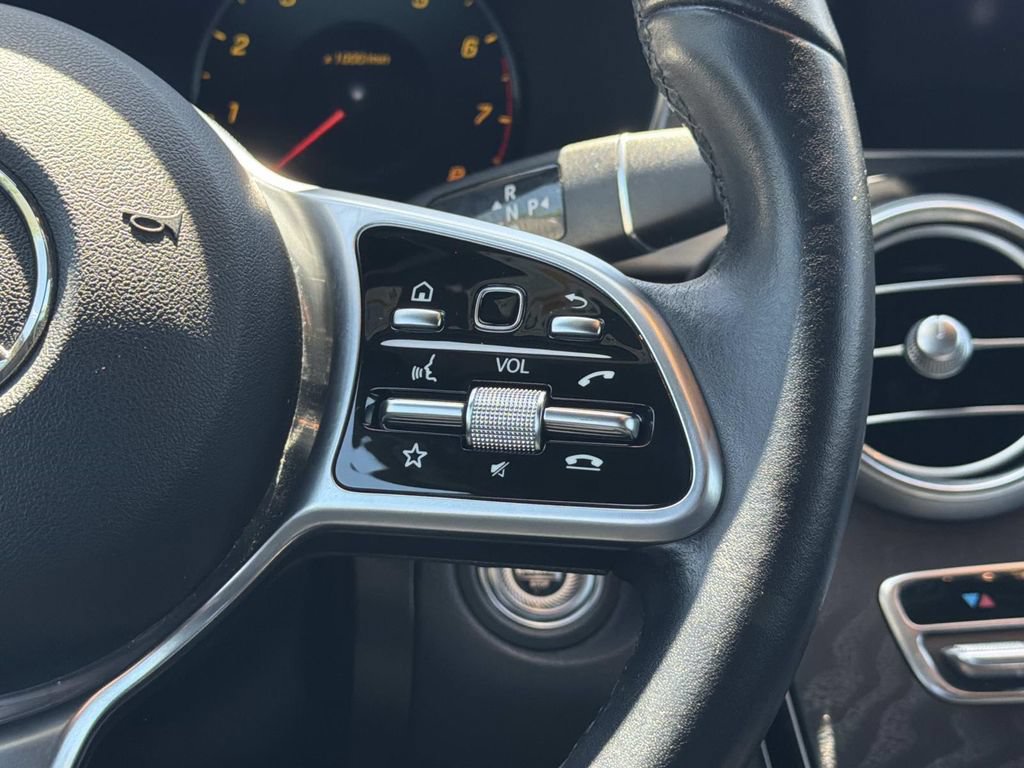 Used 2022 Mercedes-Benz GLC 300 image 9