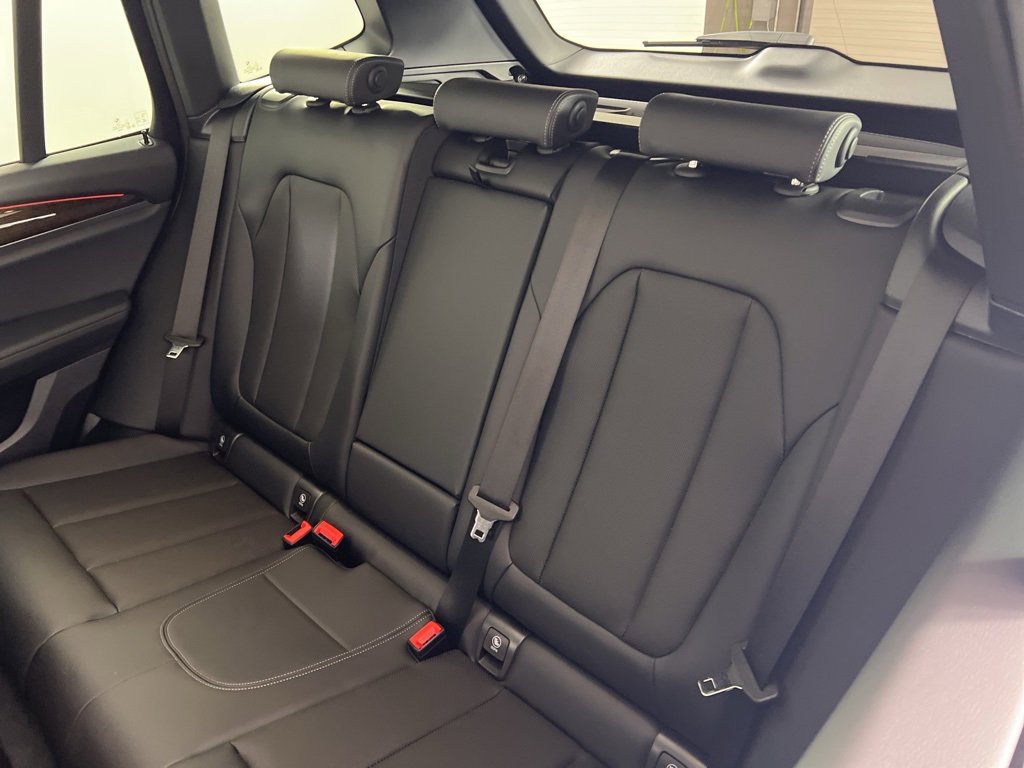 Certified 2023 BMW X3 xDrive30i w/ Premium Package image 4
