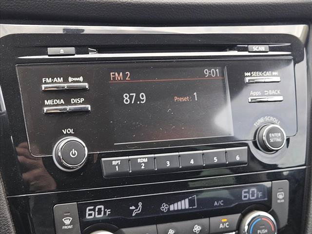 Used 2014 Nissan Rogue SV FWD image 11