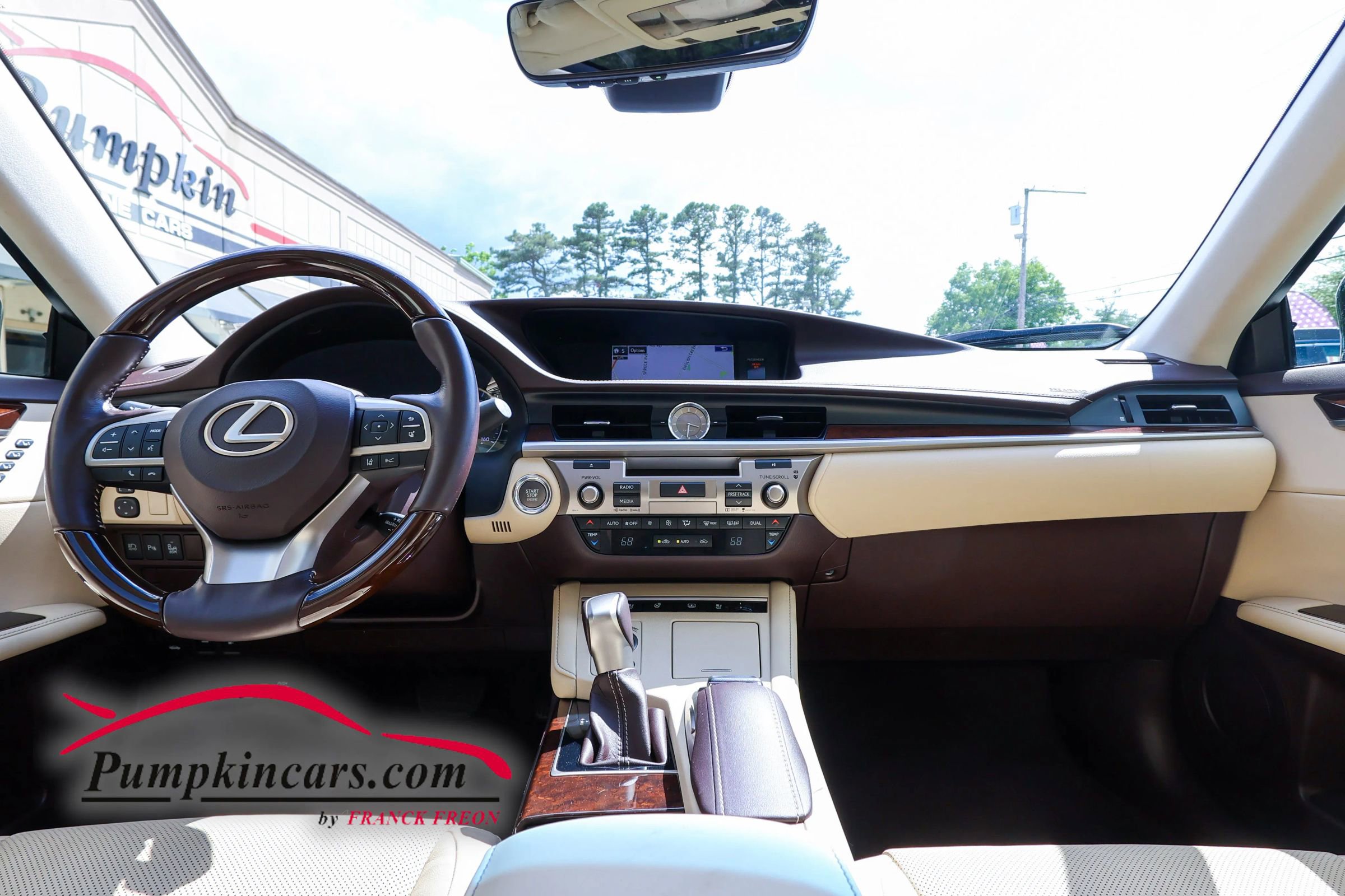 Used 2016 Lexus ES 350 w/ Luxury Package w/Wood Trim FWD image 32