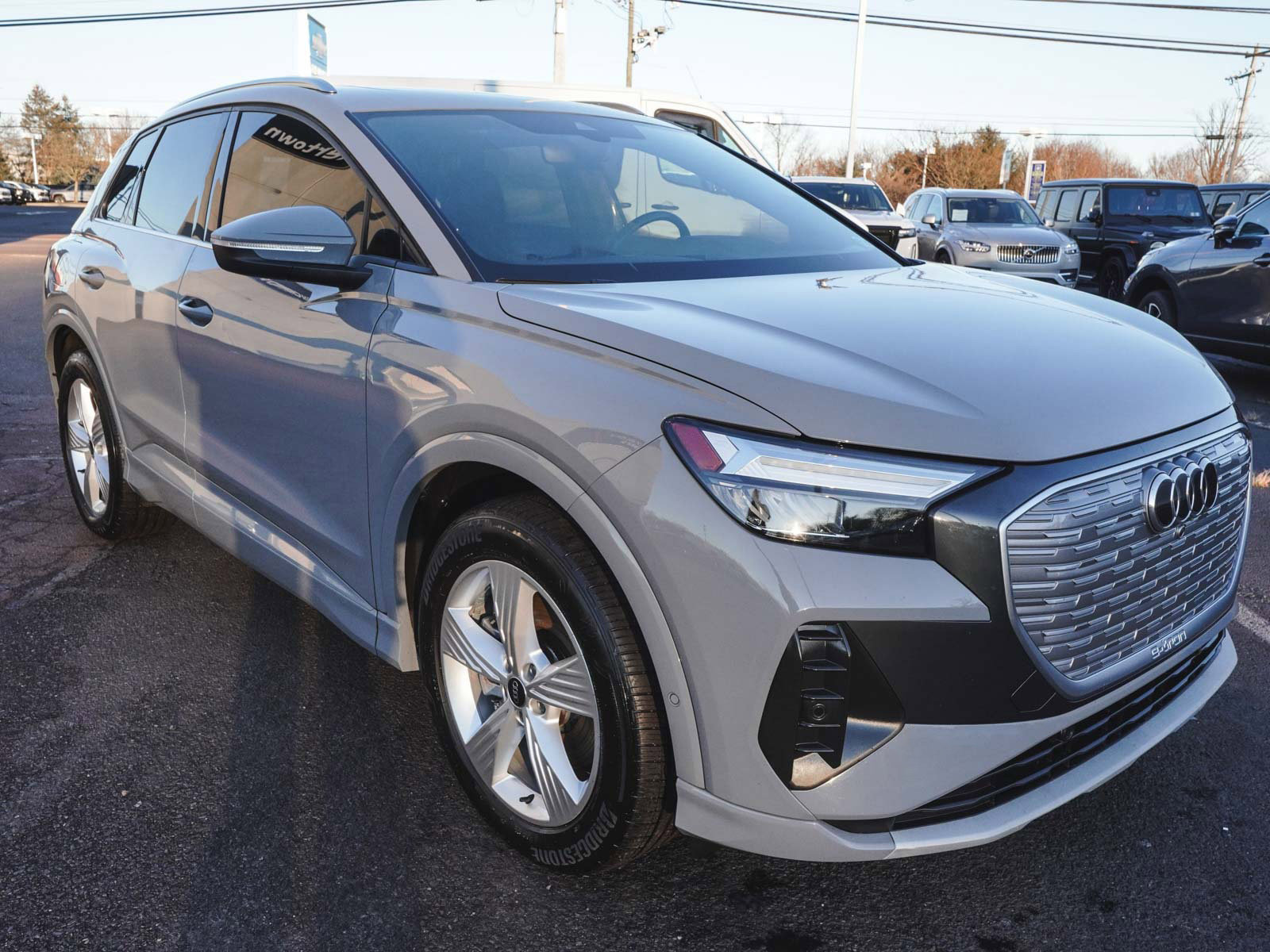 Used 2022 Audi Q4 e-tron Premium Plus image 3