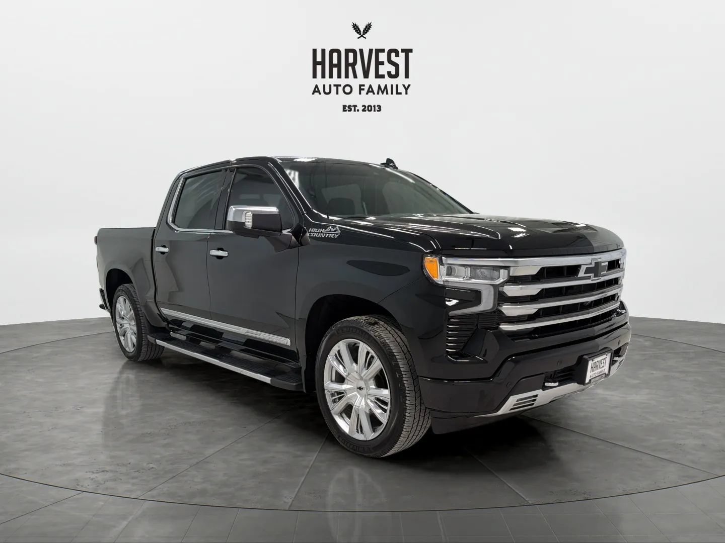 Used 2024 Chevrolet Silverado 1500 High Country w/ High Country Premium Package AWD/4WD image 10
