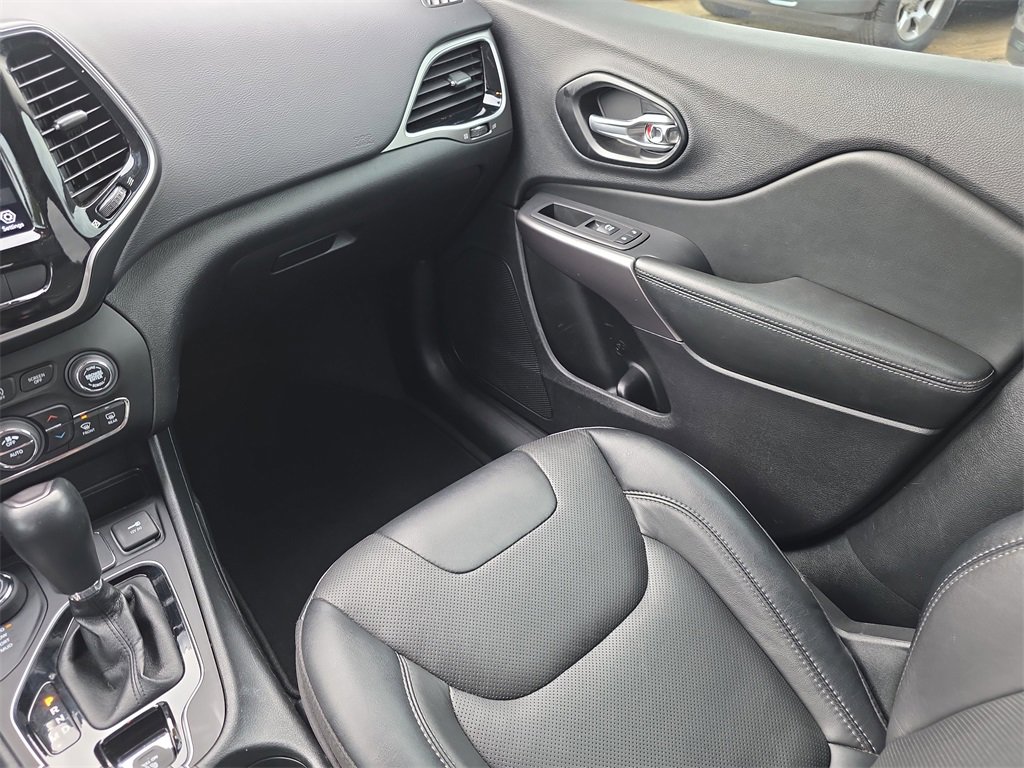 Used 2022 Jeep Cherokee Limited image 17