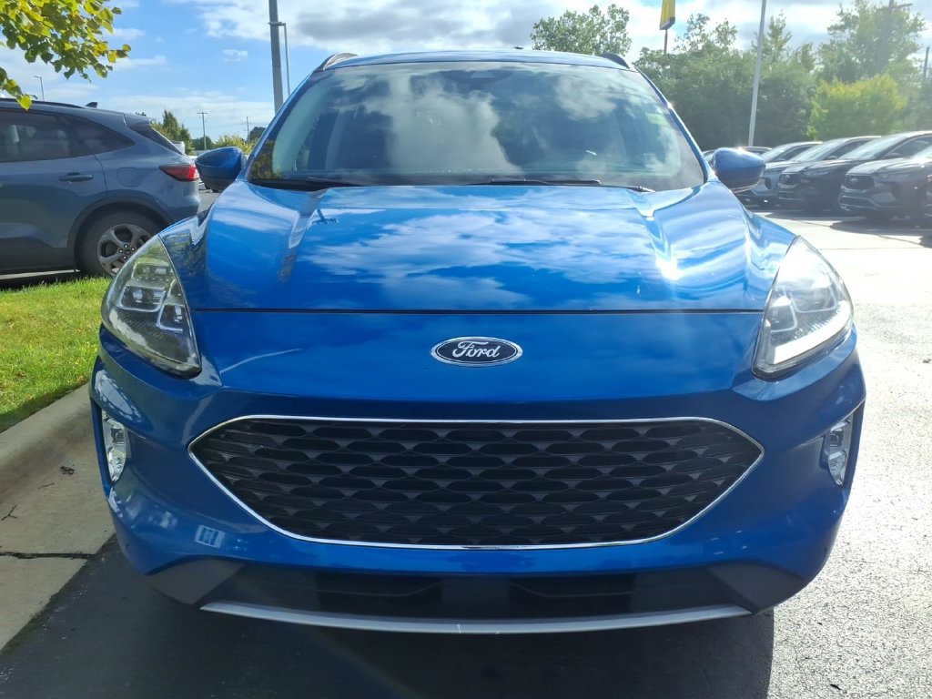 Certified 2021 Ford Escape Titanium AWD/4WD image 2