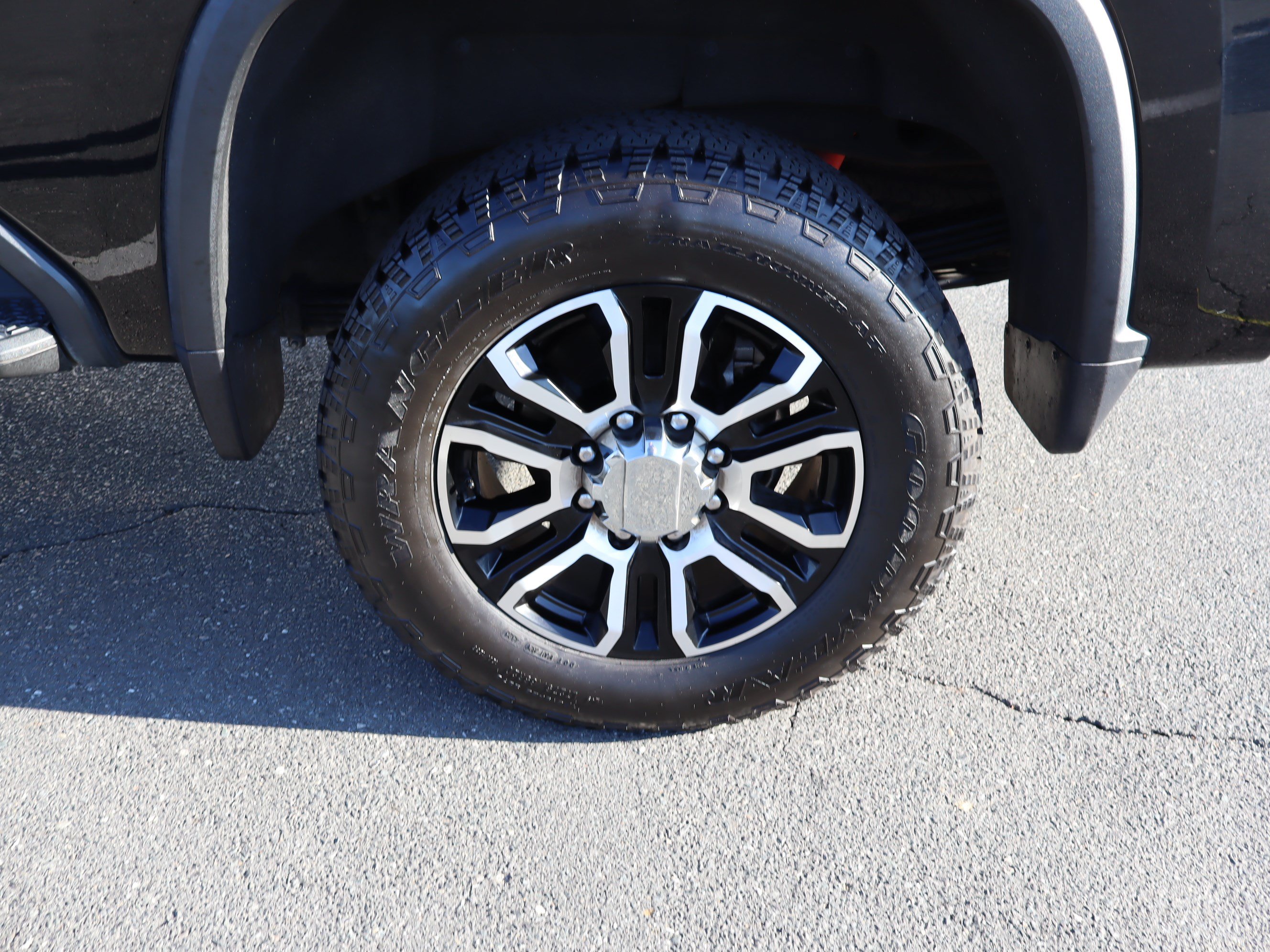 Used 2024 Chevrolet Silverado 2500 LT w/ All Star Edition AWD/4WD image 40