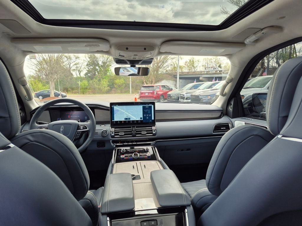 Used 2024 Lincoln Navigator L Black Label image 16