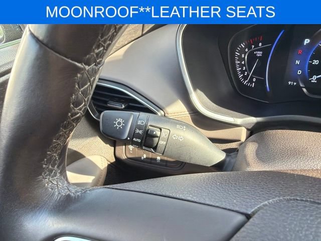 Used 2020 Hyundai Santa Fe Limited AWD/4WD image 30
