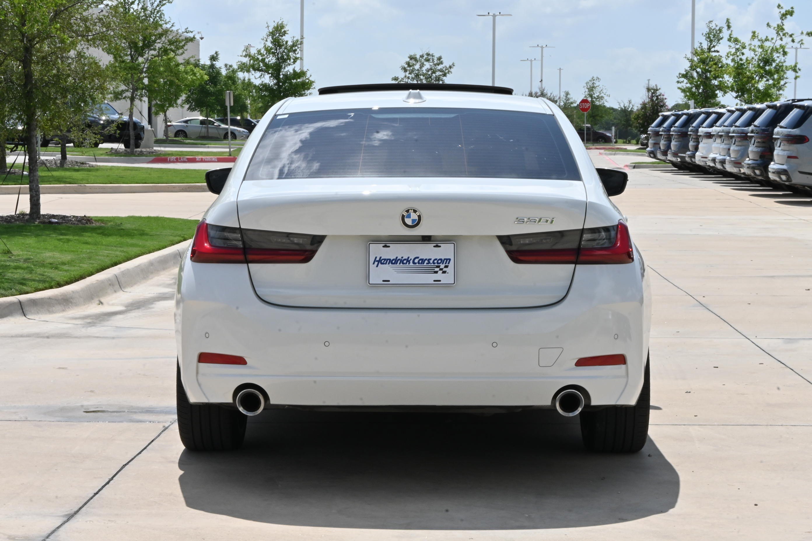 Certified 2025 BMW 330i Sedan w/ Convenience Package RWD image 8
