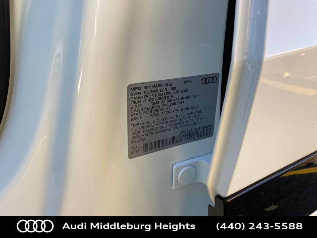 Used 2025 Audi Q5 Premium w/ Convenience Package image 33