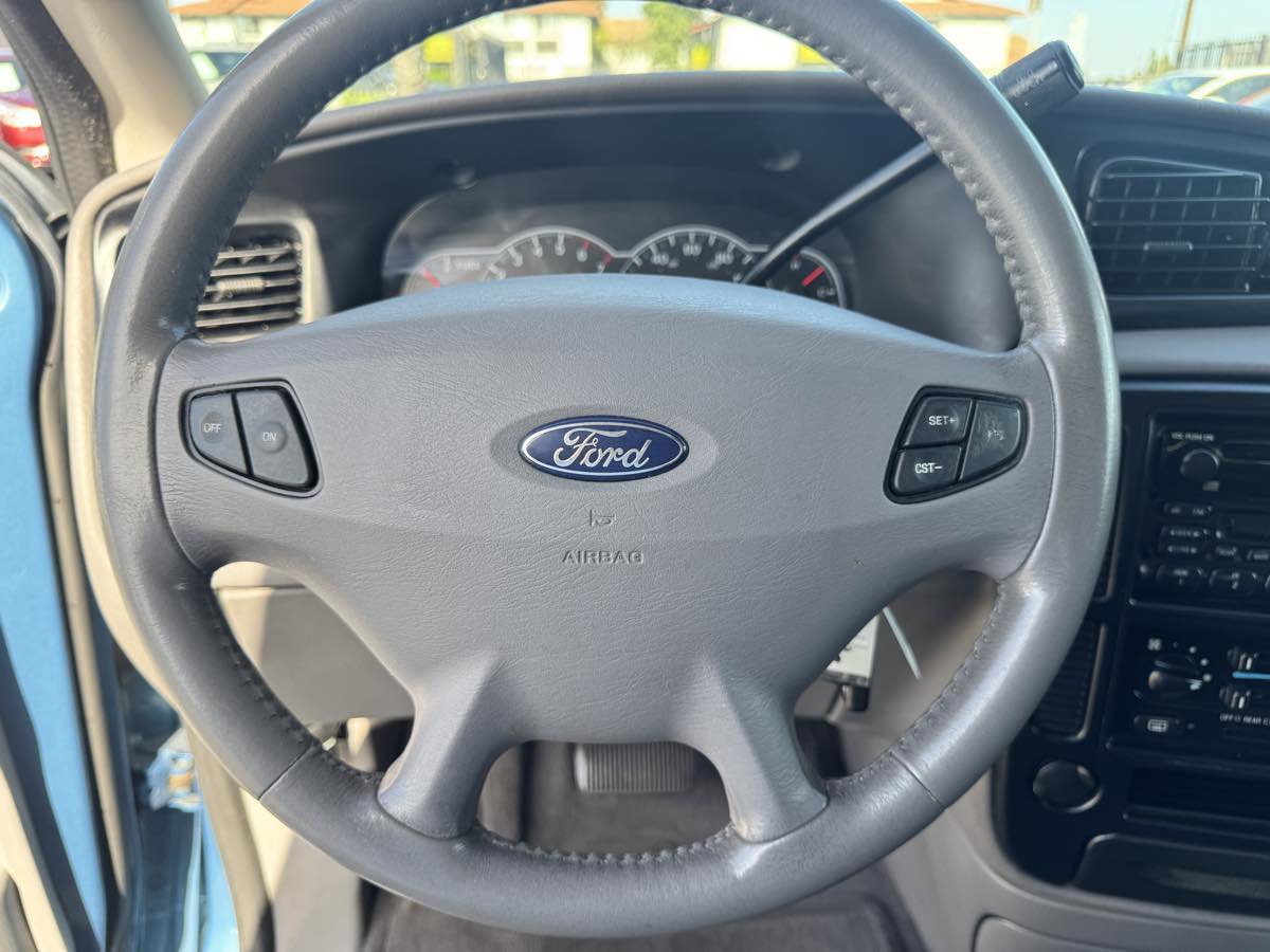 Used 2003 Ford Windstar SE FWD image 43