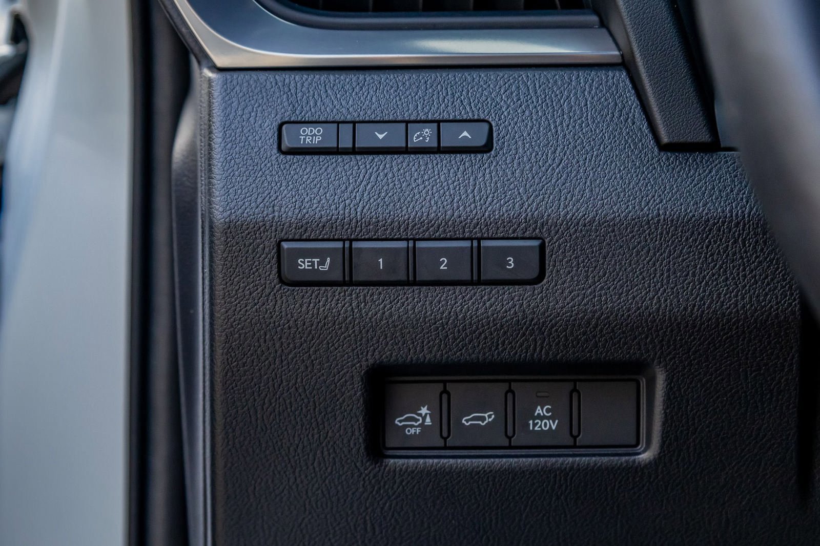 Used 2025 Lexus GX 550 w/ Cold Area Package AWD/4WD image 22