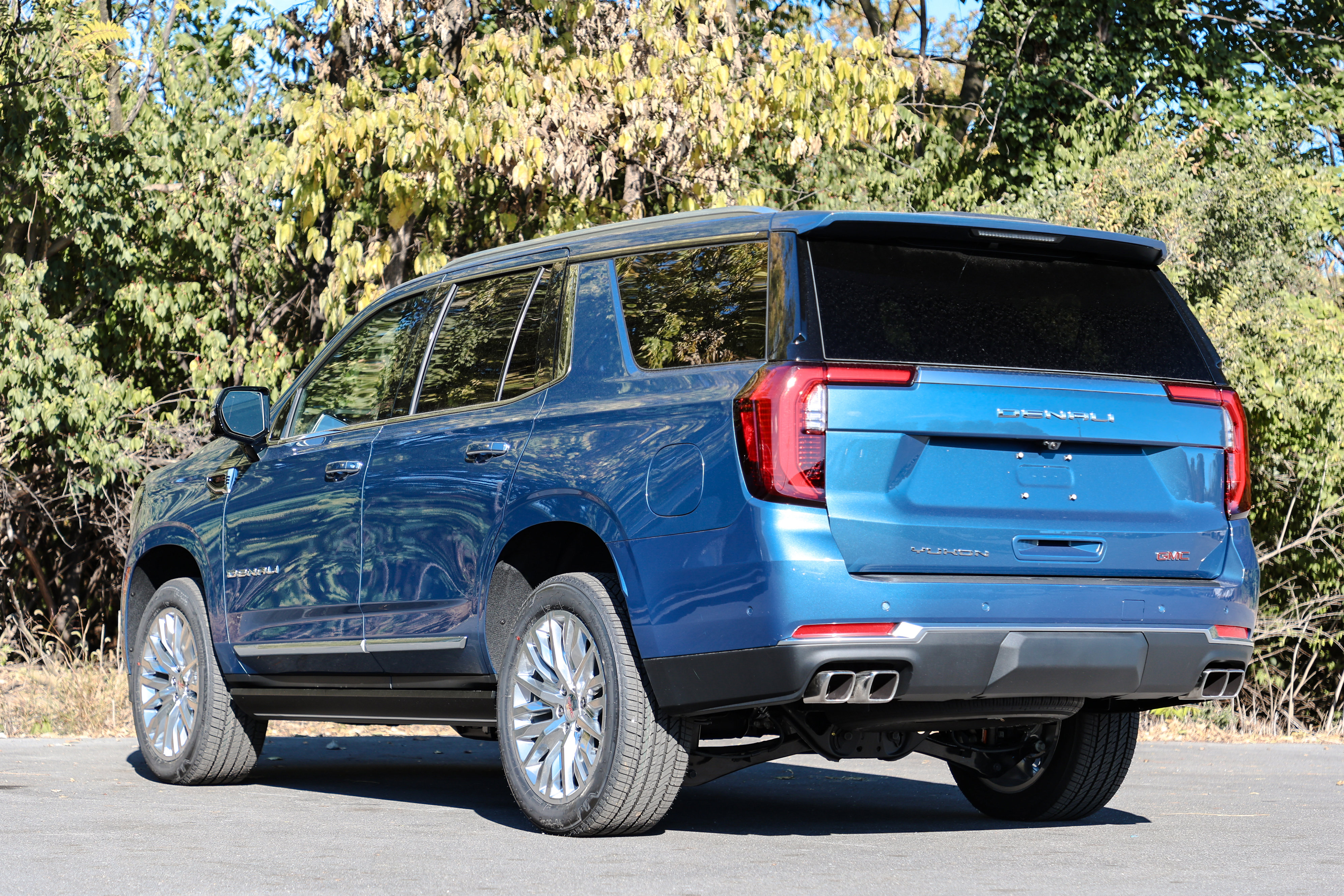 New 2026 GMC Yukon Denali w/ Sun & Power Step Package image 6
