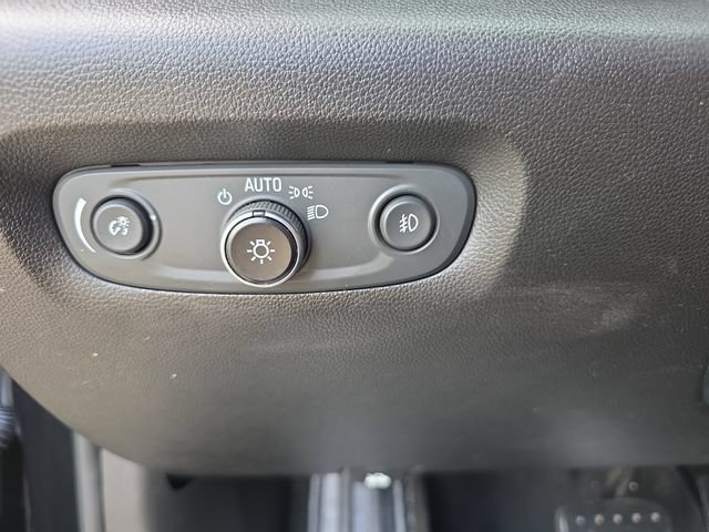 Used 2019 Chevrolet Traverse Premier FWD image 23