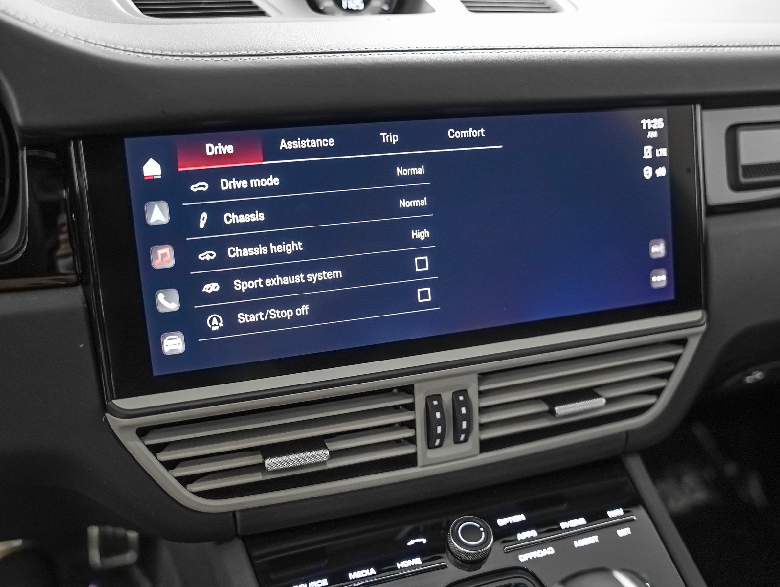 Certified 2022 Porsche Cayenne Turbo GT AWD/4WD image 24