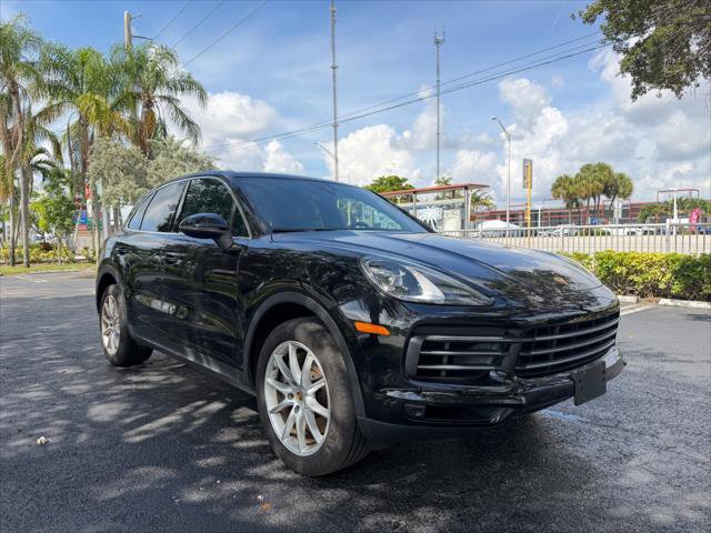 Used 2021 Porsche Cayenne w/ Premium Package AWD/4WD image 9