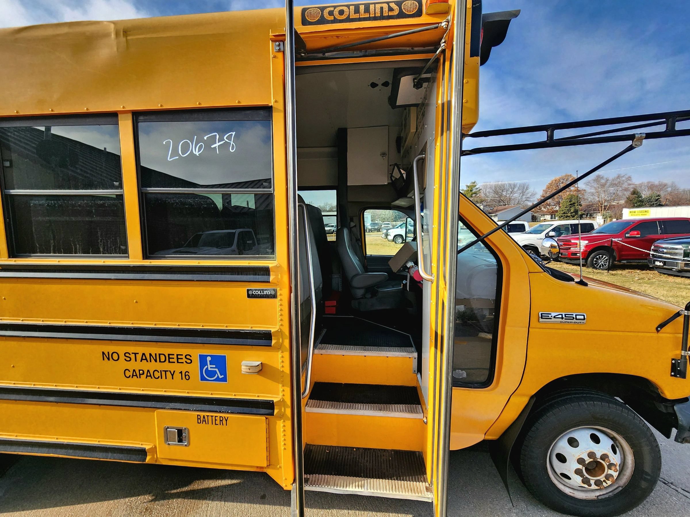 Used 2006 Ford E-450 and Econoline 450 RWD image 9