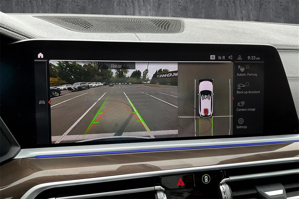 Used 2022 BMW X5 xDrive40i w/ Parking Assistance Package image 13