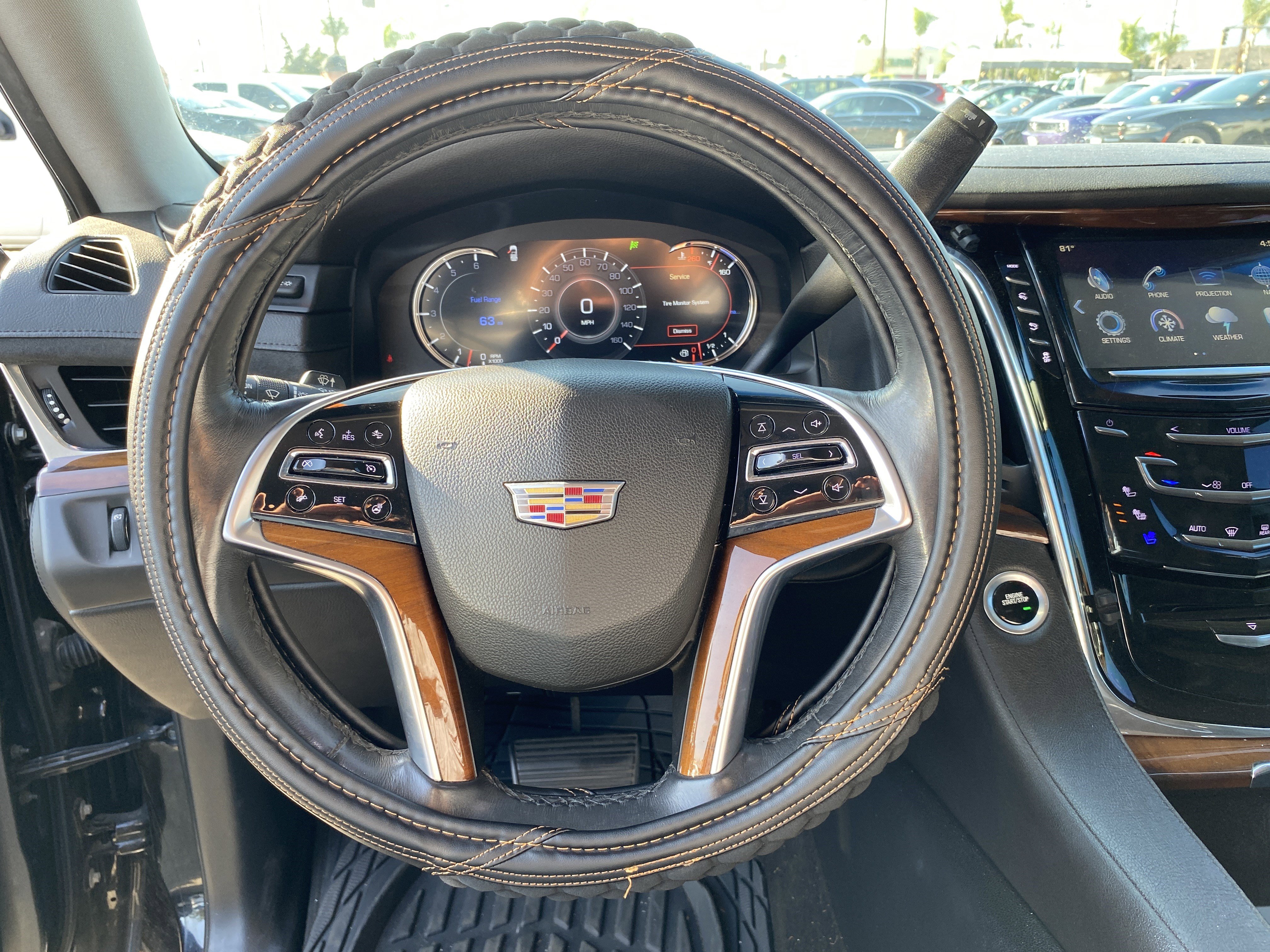 Used 2018 Cadillac Escalade Luxury image 9