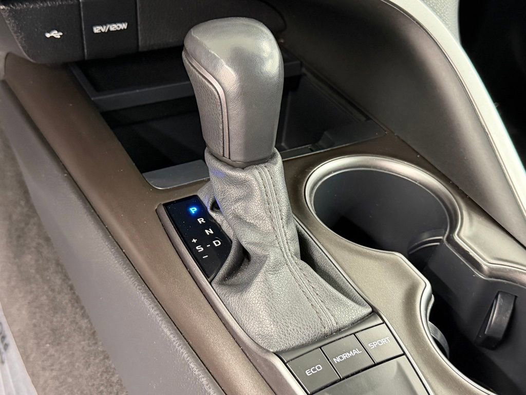 Certified 2022 Toyota Camry SE image 28