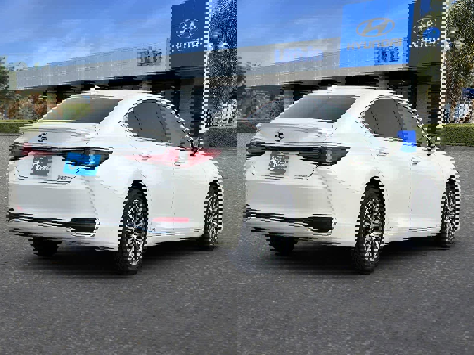 Used 2019 Lexus ES 300h w/ Accessory Package 2 image 3