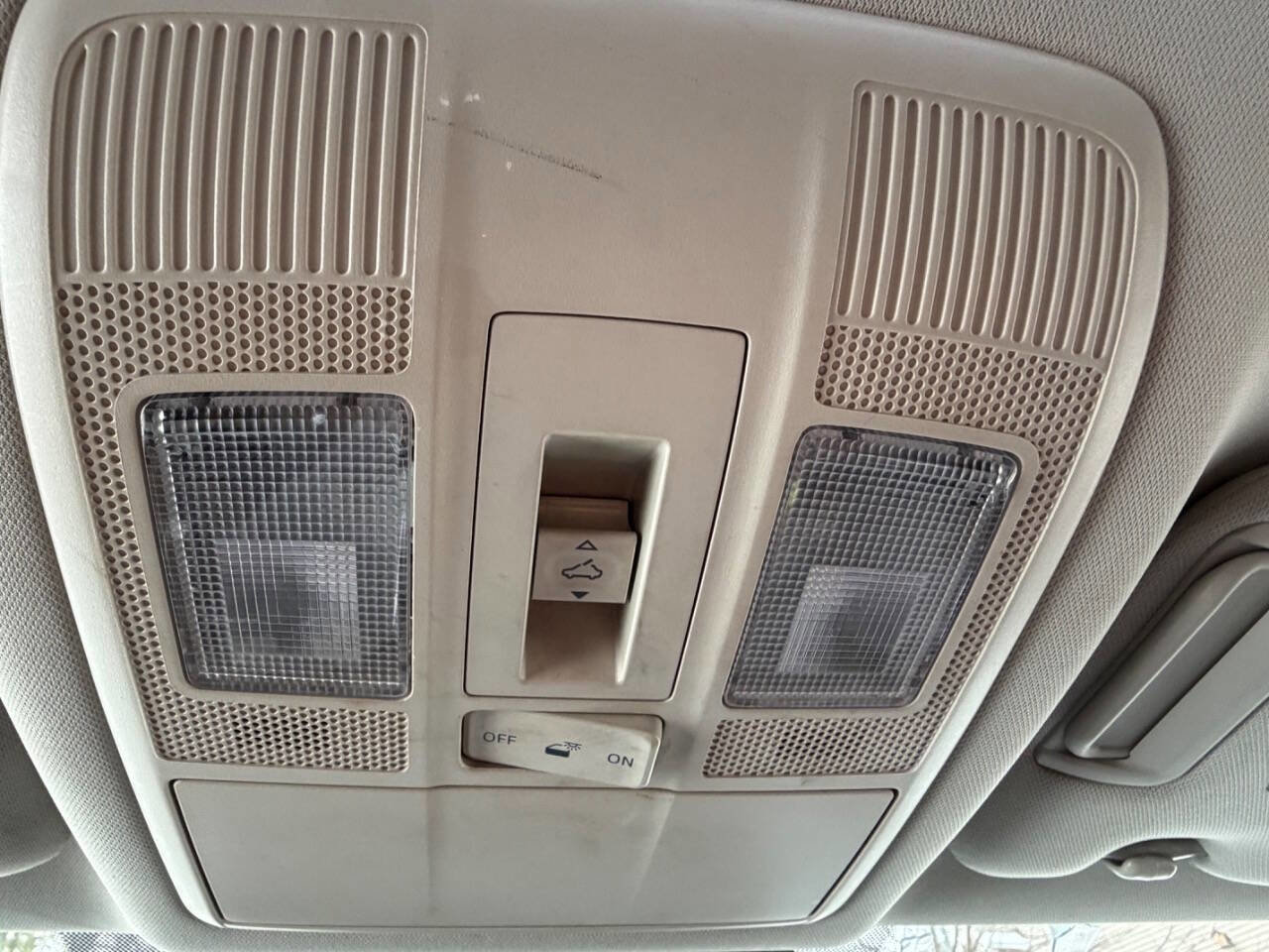 Used 2018 MAZDA CX-9 Touring w/ Touring Premium Package image 23