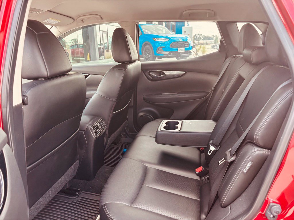 Used 2021 Nissan Rogue Sport SL FWD image 7