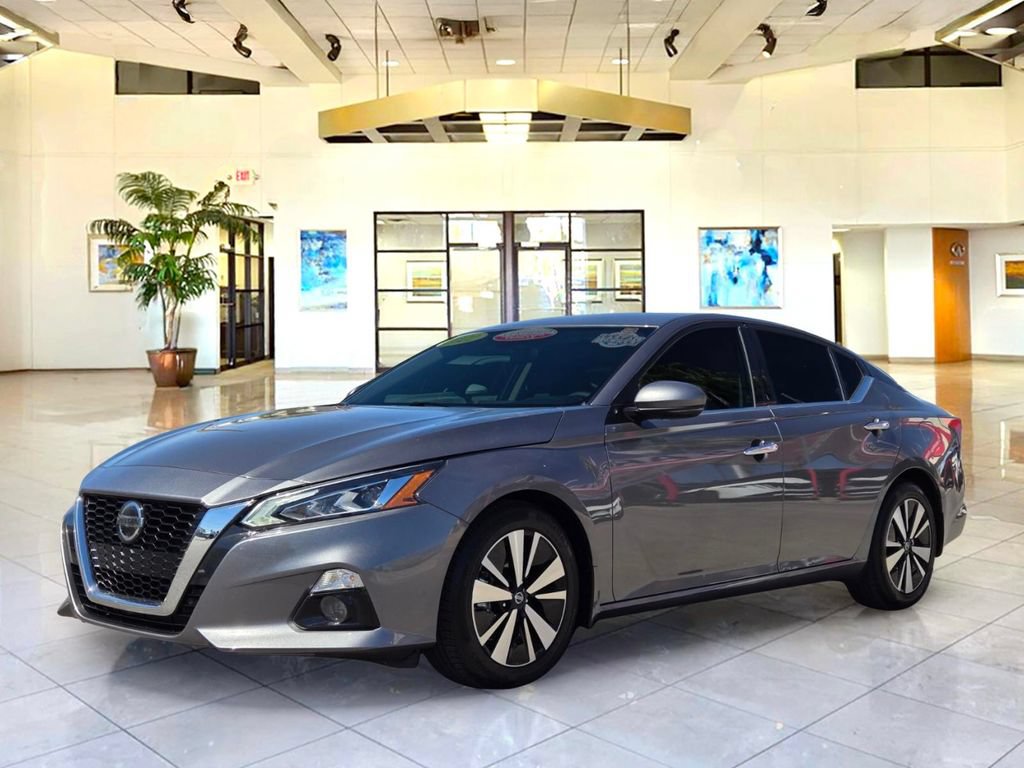 Certified 2022 Nissan Altima 2.5 SL