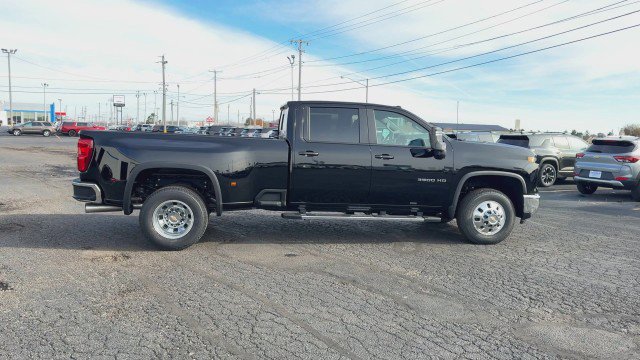 New 2026 Chevrolet Silverado 3500 LT w/ All Star Edition image 9