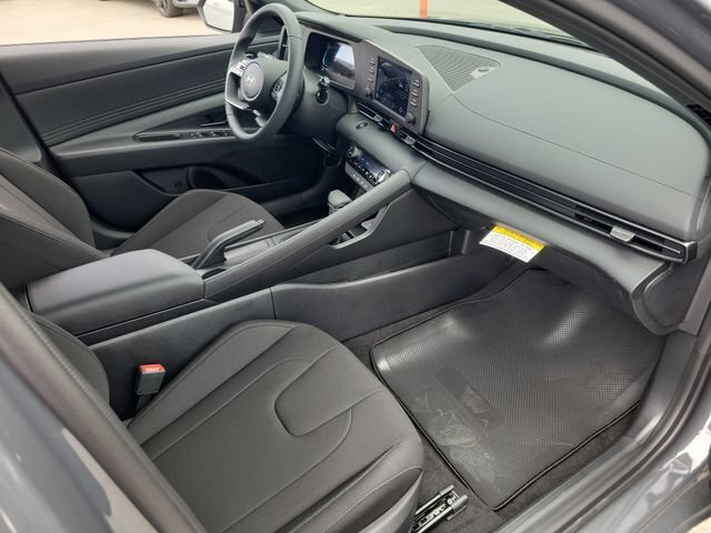 New 2026 Hyundai Elantra Sport FWD image 20