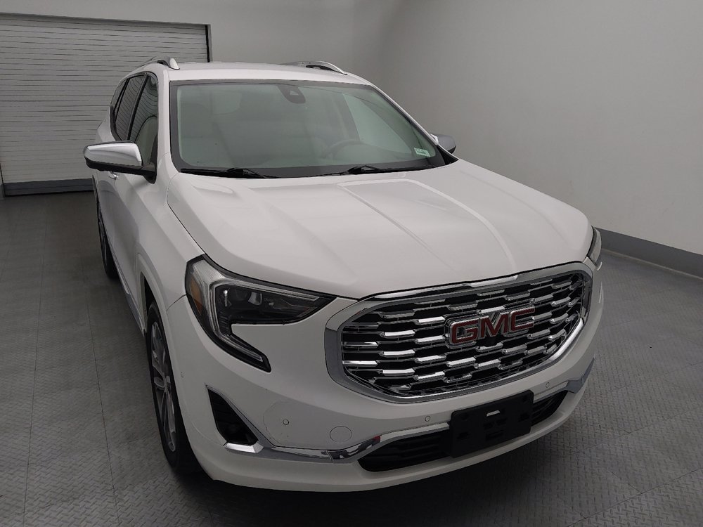 Used 2020 GMC Terrain Denali w/ Denali Premium Package FWD image 14