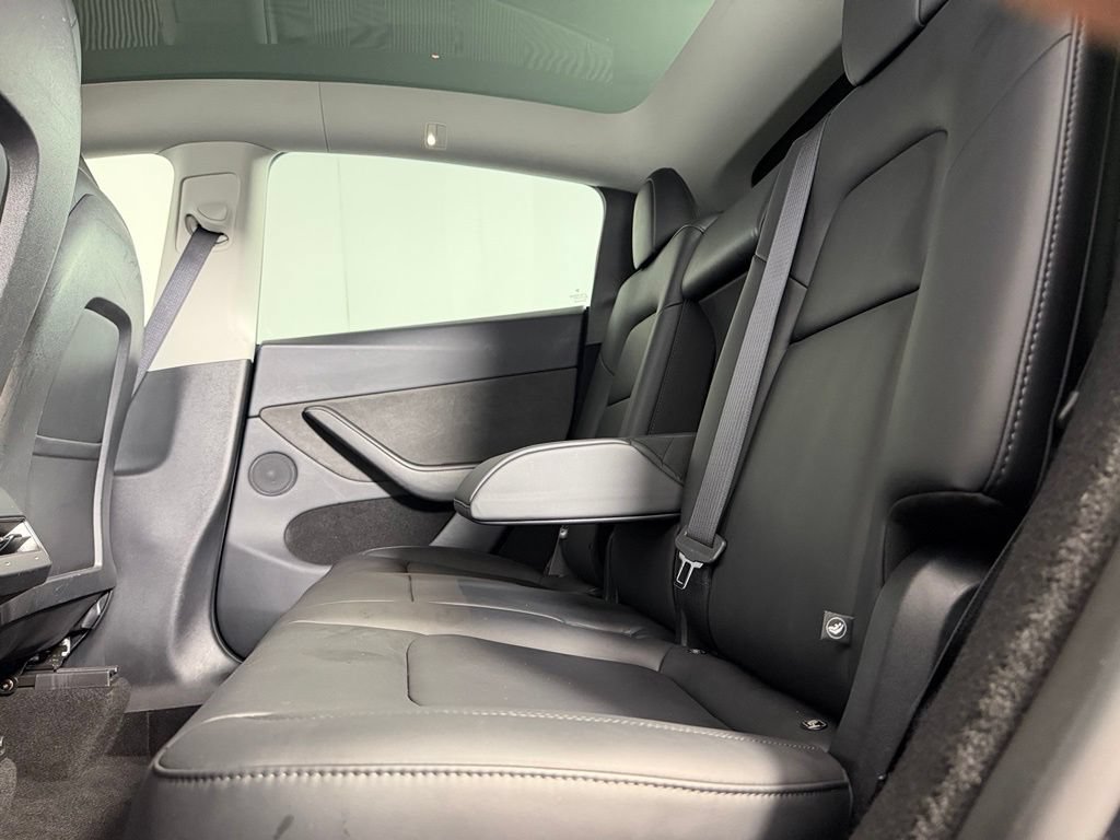 Used 2025 Tesla Model Y Long Range RWD image 20