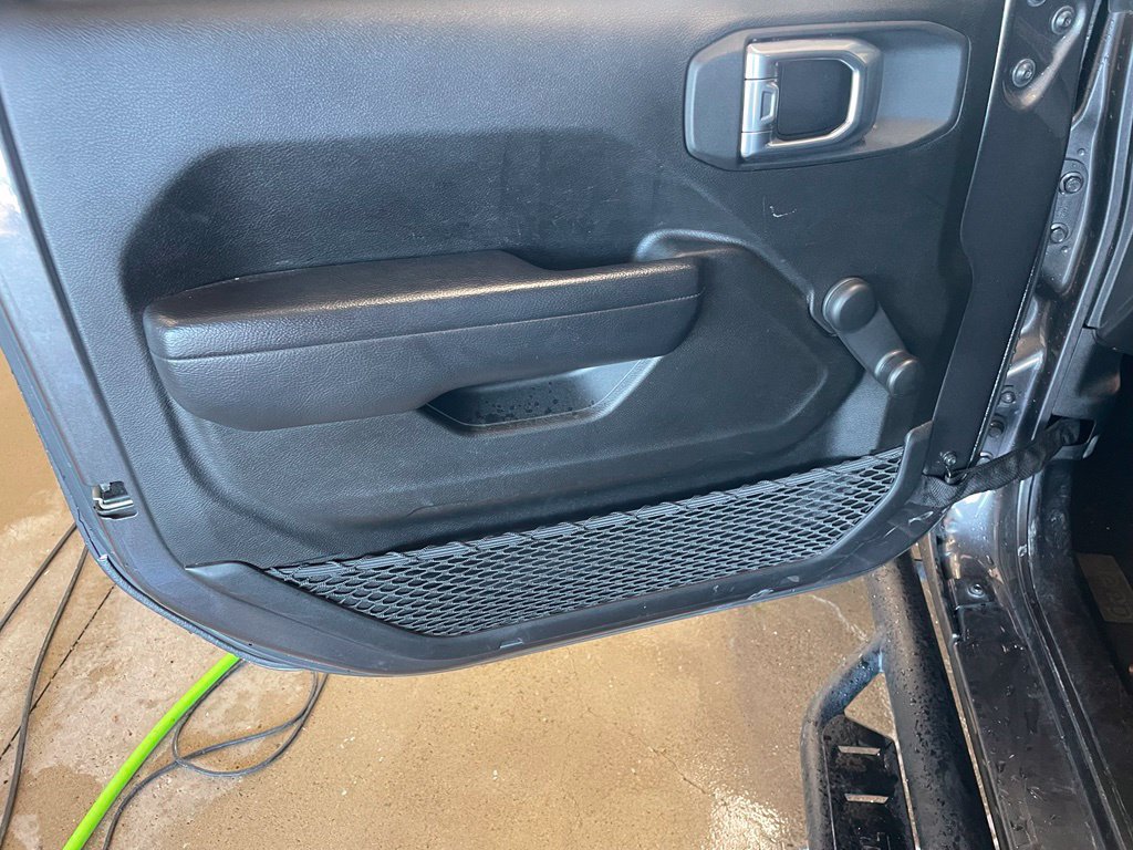 Used 2024 Jeep Gladiator Sport AWD/4WD image 9