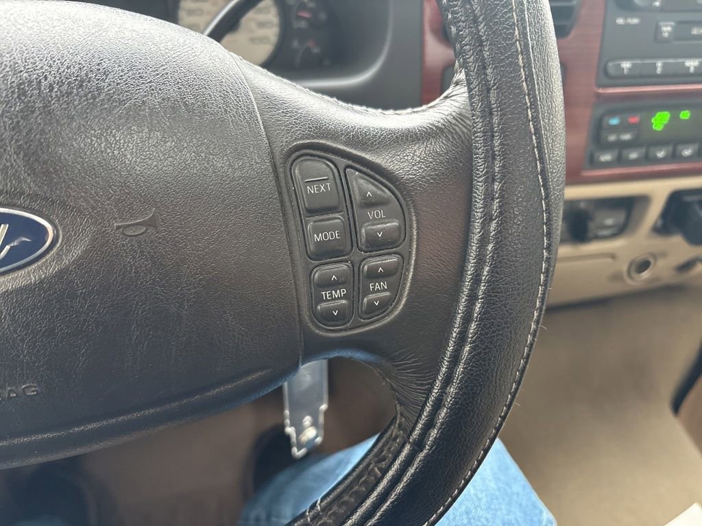 Used 2006 Ford F350 Lariat AWD/4WD image 23
